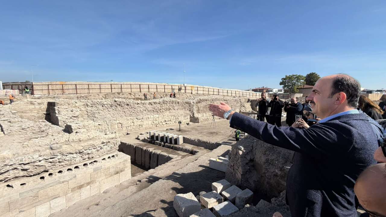 Konya'da tarihin kapısı aralandı! 25 metrelik dev yapı gün yüzüne çıktı 3